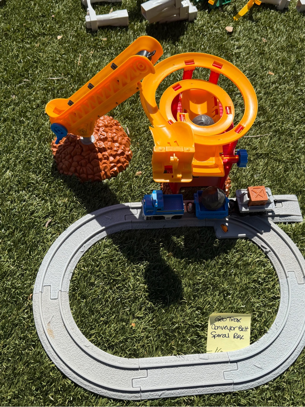 Vtg Fisher Price GeoTrax Conveyor Belt & Spiral Rex Add on with Accessories